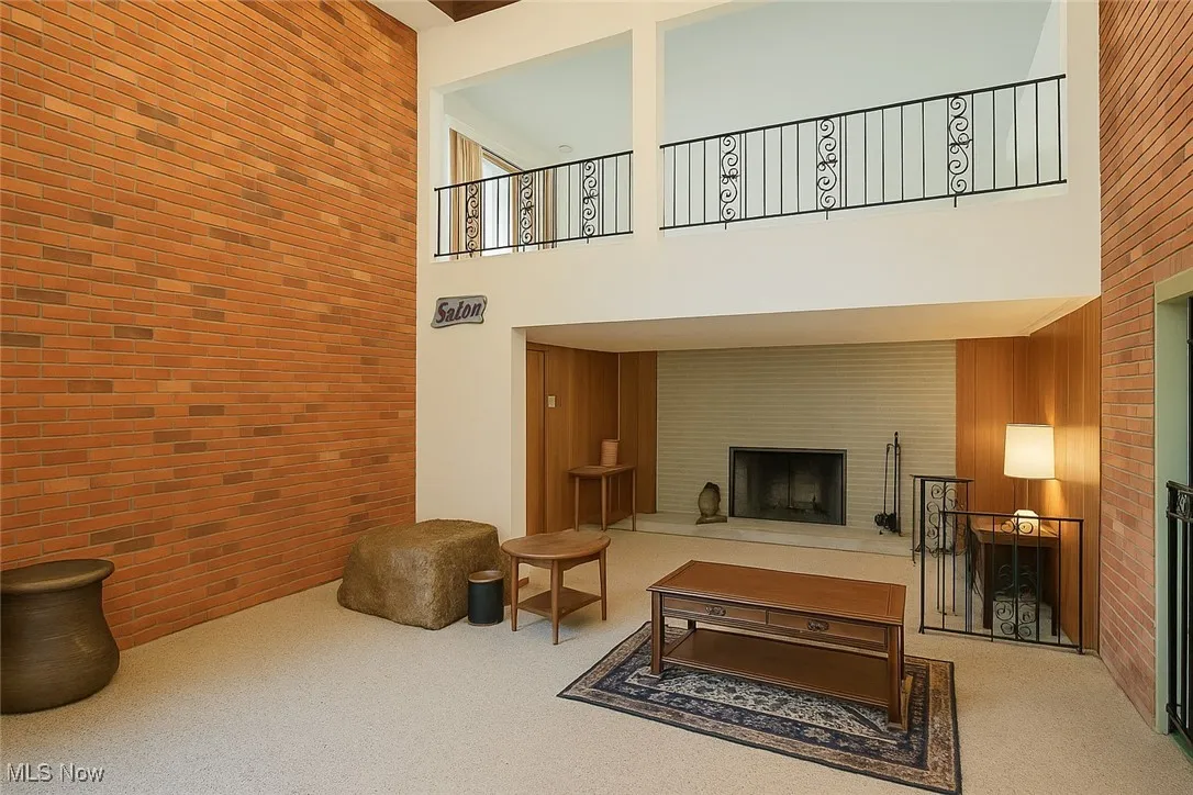 Bonus Room, slightly altered by virtual unstaging