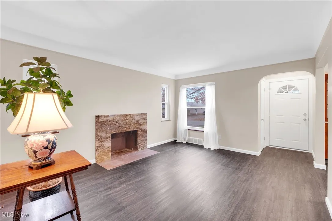 5840 Queens Highway, Parma Heights, Ohio 44130,MLS Now Listing ID