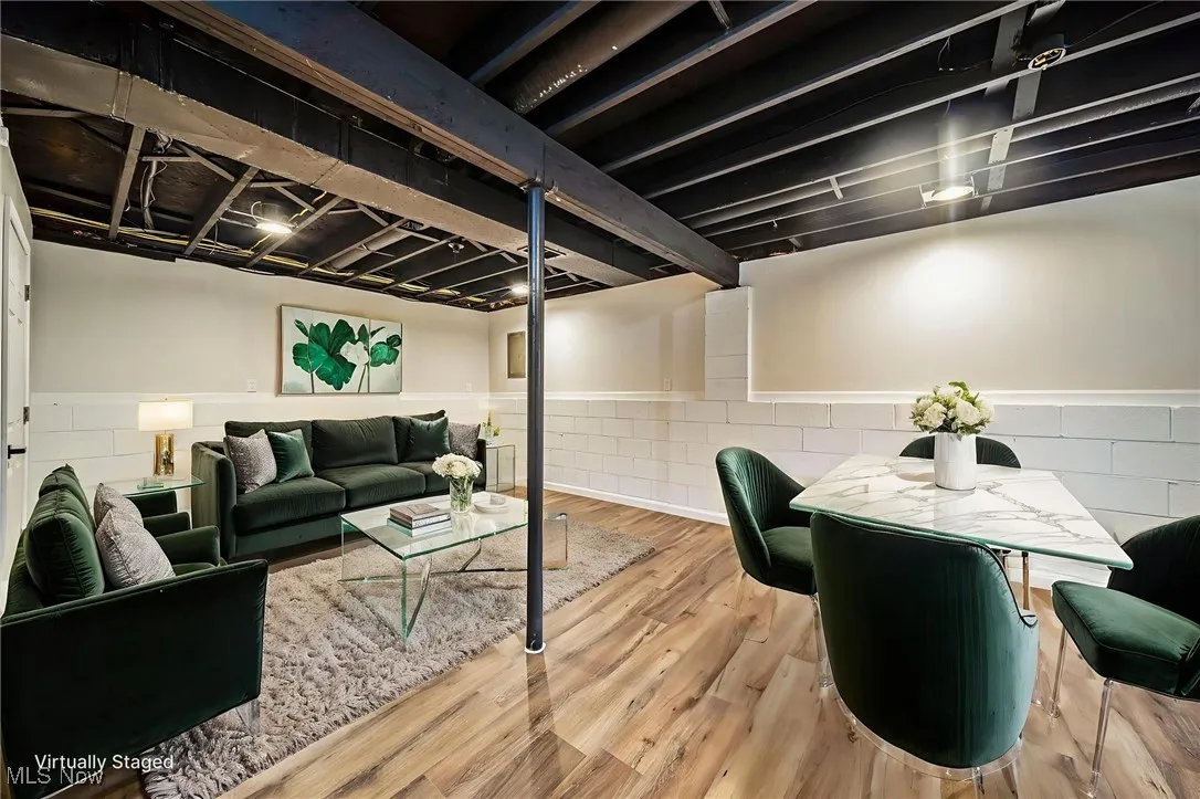 976 Kevin Drive, Kent, Ohio 44240,MLS Now Listing ID