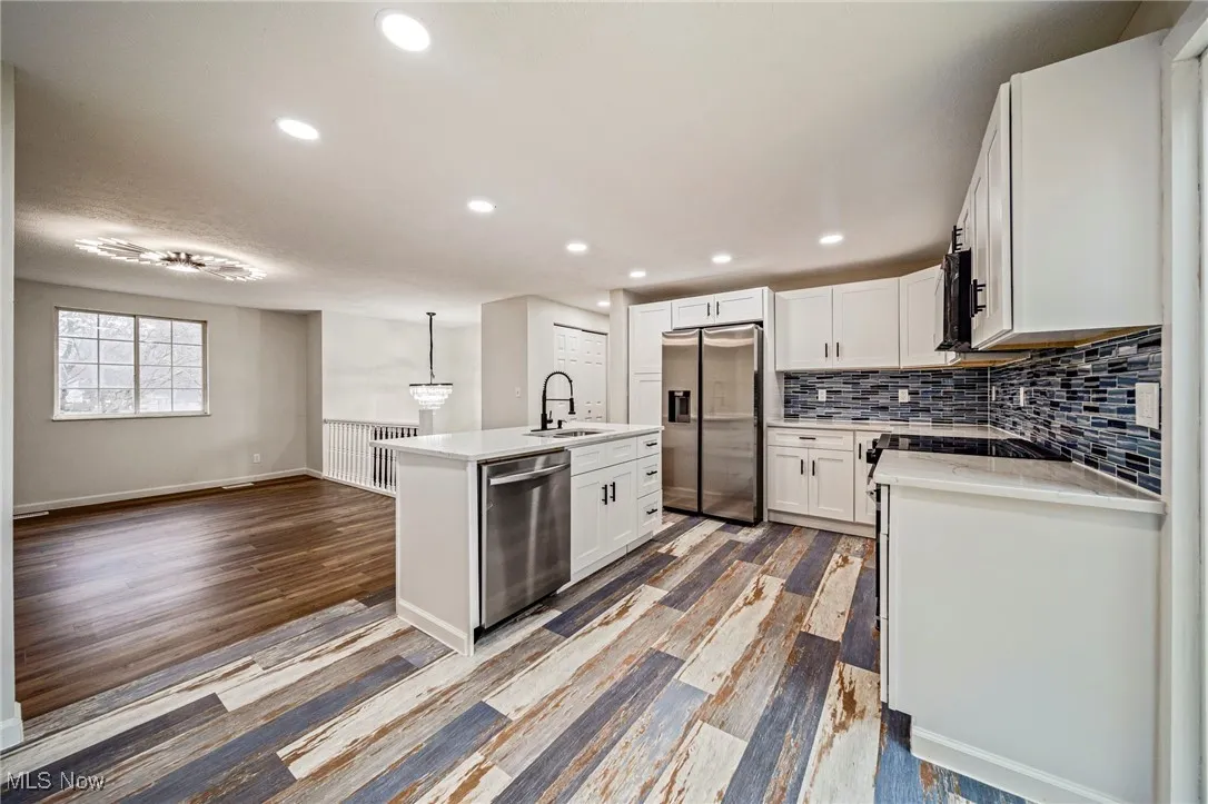 976 Kevin Drive, Kent, Ohio 44240,MLS Now Listing ID