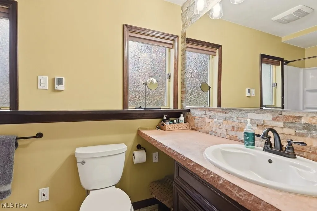 8575 E Craig Drive, Chagrin Falls, Ohio 44023,MLS Now Listing ID