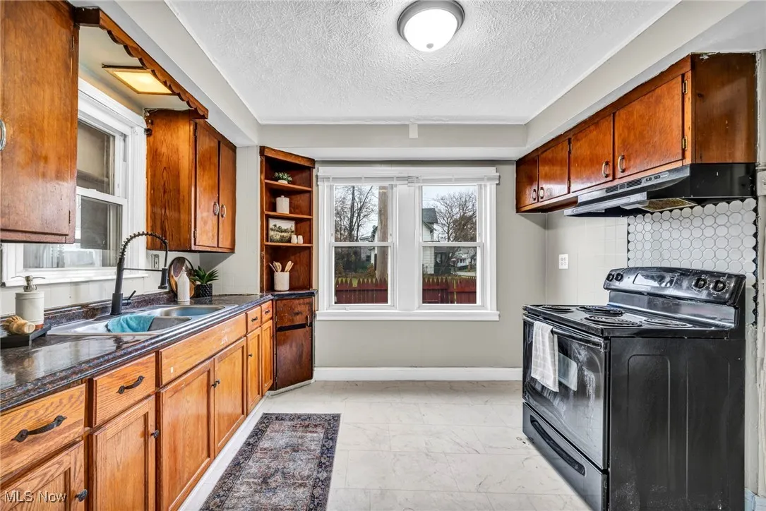 3576 E 104th Street, Cleveland, Ohio 44105,MLS Now Listing ID