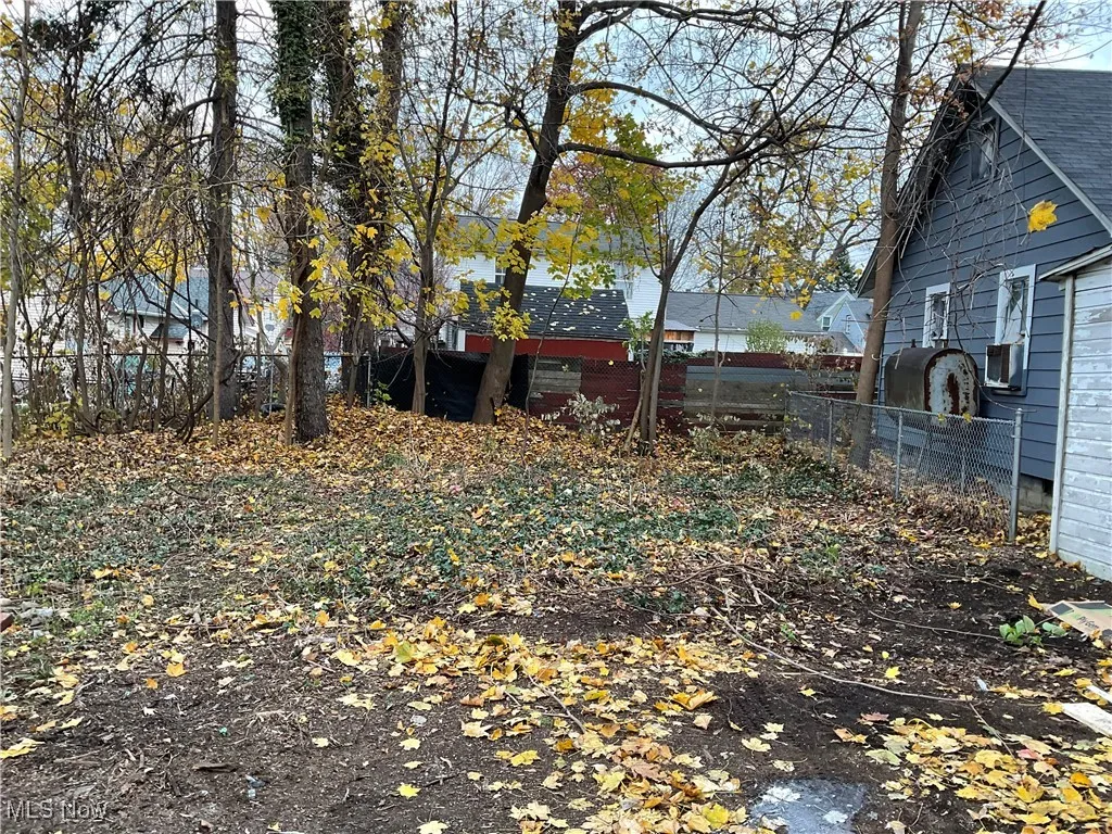 View of yard with oil tank