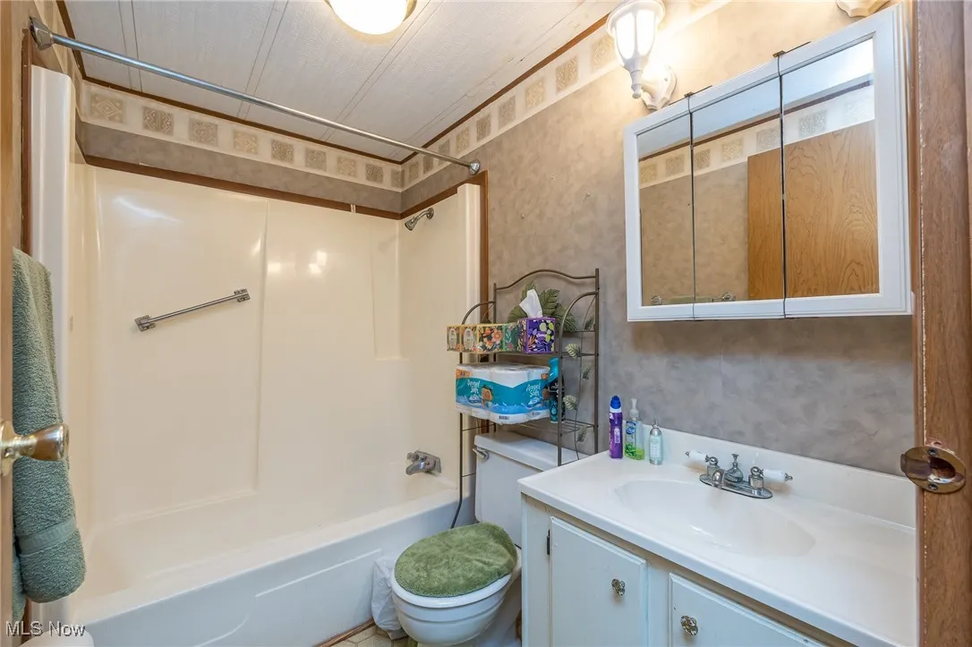 17 Trolleyview Lane, Olmsted Twp, Ohio 44138,MLS Now Listing ID