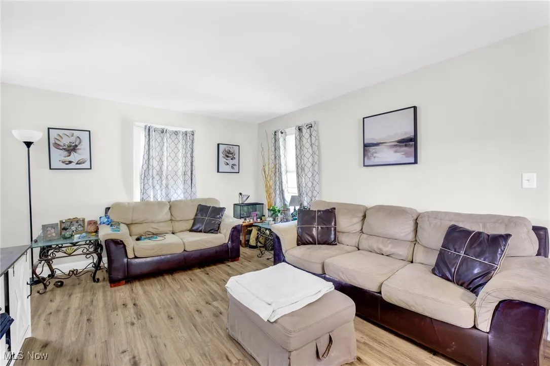 Living area with LVT floors