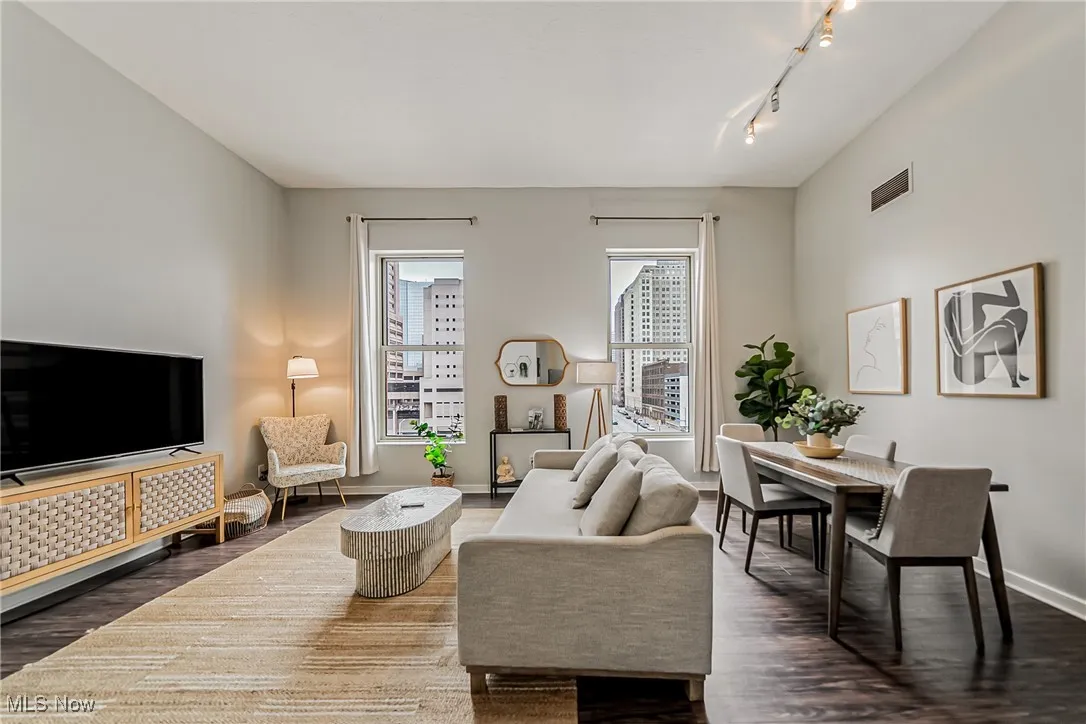 408 W Saint Clair Avenue # 505, Cleveland, Ohio 44113,MLS Now Listing ID