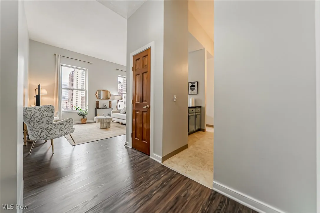 408 W Saint Clair Avenue # 505, Cleveland, Ohio 44113,MLS Now Listing ID