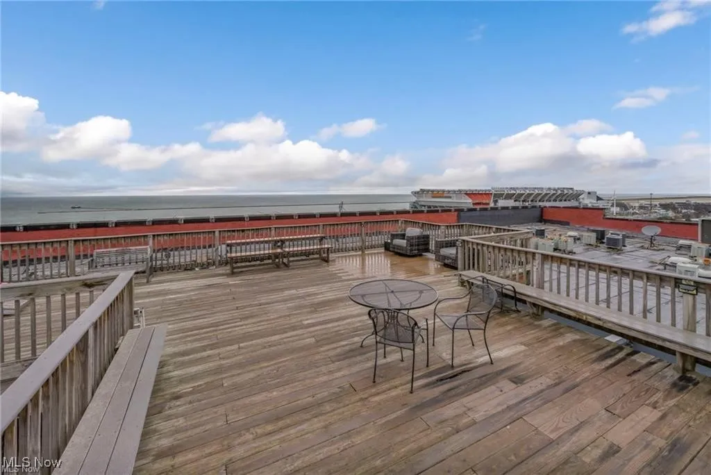 1133 W 9th Street # 412, Cleveland, Ohio 44113,MLS Now Listing ID