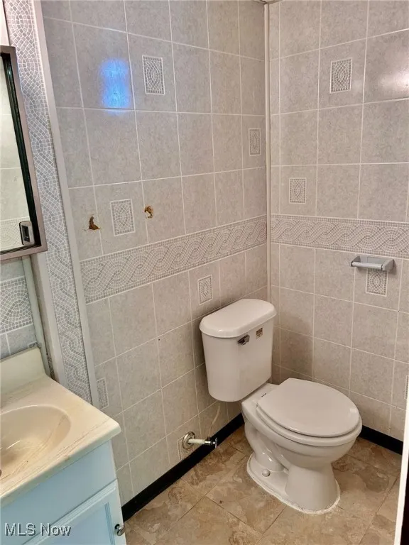 Lower level full bathroom recently remodeled