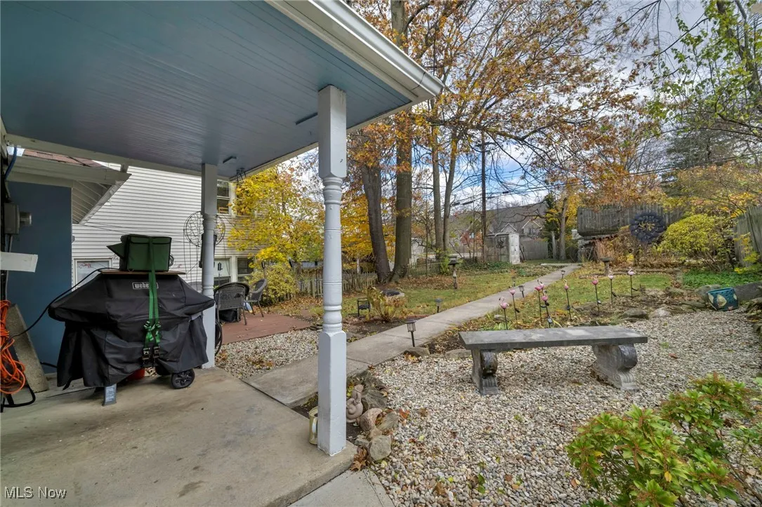 View of patio / terrace with area for grilling