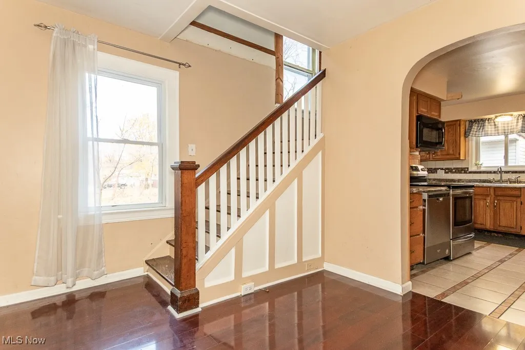 Stairwell to upstairs bedrooms and bonus area
