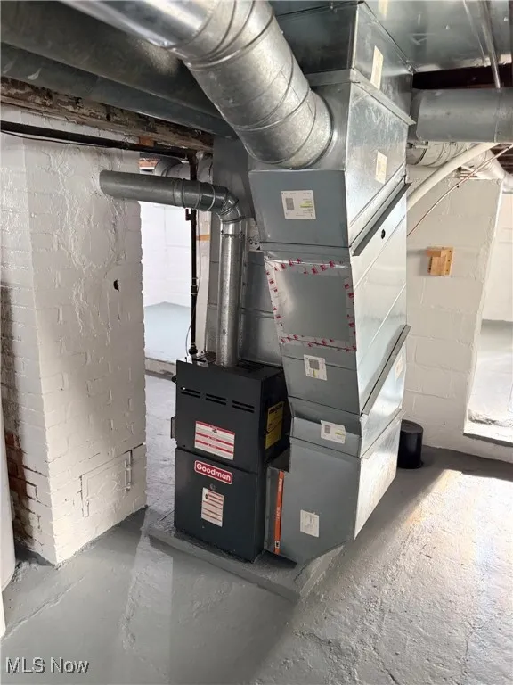 Utilities with heating unit