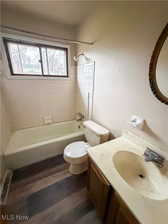 663 Meadowland Drive, Hubbard, Ohio 44425,MLS Now Listing ID