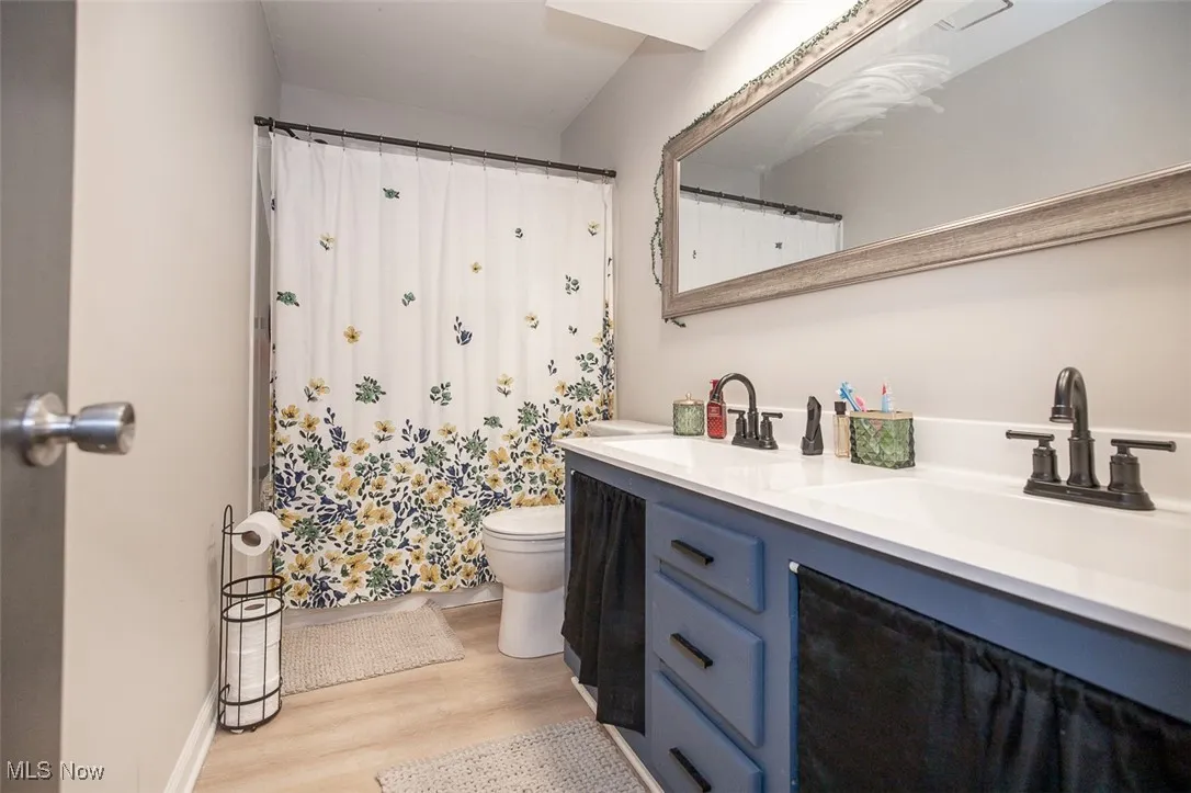 926 Sherwood Drive, Elyria, Ohio 44035,MLS Now Listing ID