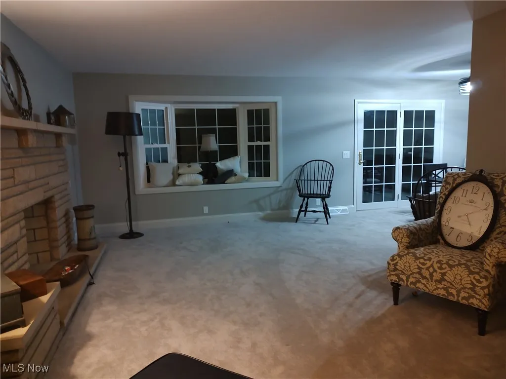 Fire Place and Bay Window LR adjoins the DR FP Never Used