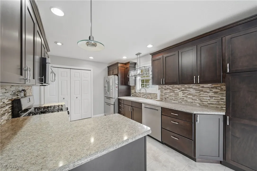 6686 Hogan Way, Canton, Ohio 44718,MLS Now Listing ID