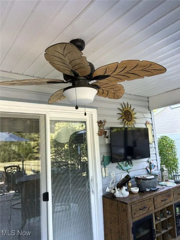 Detailed view of ceiling fan