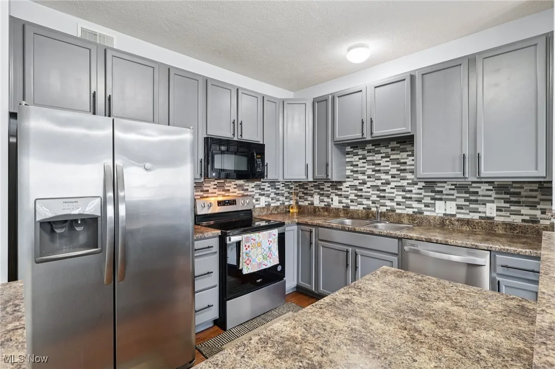 136 River Rock Way, Berea, Ohio 44017,MLS Now Listing ID