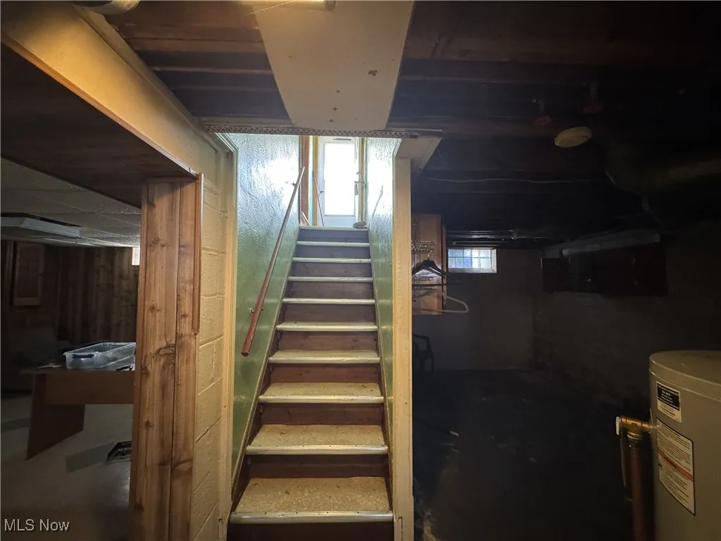 Staircase to lower level