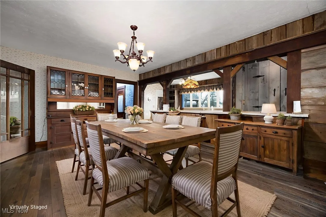 Virtually Staged Dining Room