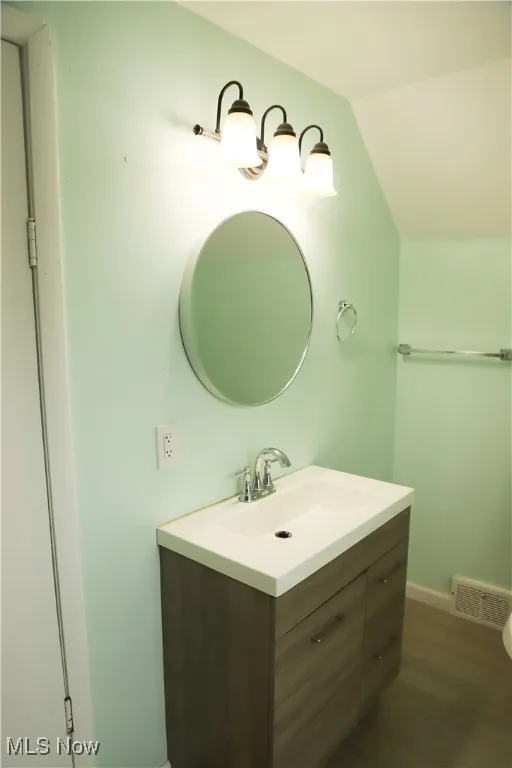 1008 Woodview Road, Cleveland Heights, Ohio 44121,MLS Now Listing ID