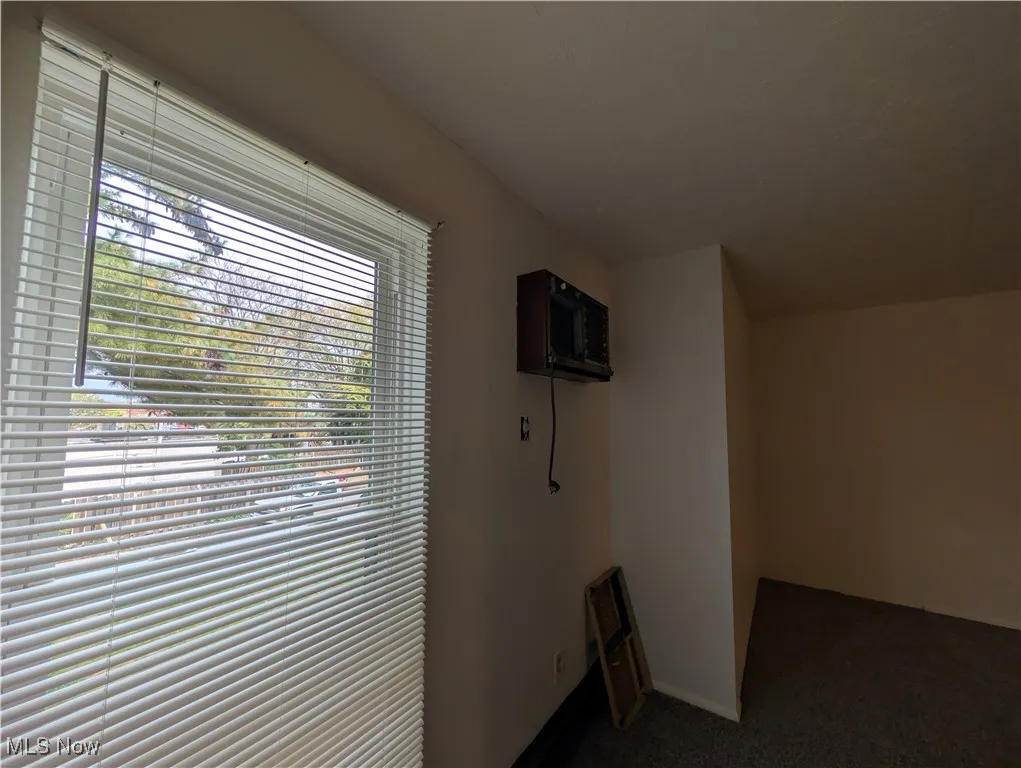 595 Dayton St Akron OH 44310 is a one bedroom townhouse in the North Hill area with a deck, storm door, basement, Living Room, Kitchen & entry on the 1st floor and the bedroom, bathroom and large oversized closet are on the 2nd floor. Recently replaced windows and siding  on the exterior and remodeled interior with new flooring, kitchen and bathroom. $750 per month plus electric by tenant. The landlord has provided trash pickup and off street parking lot. Property is just off Tallmadge Ave with easy access to Route 8.