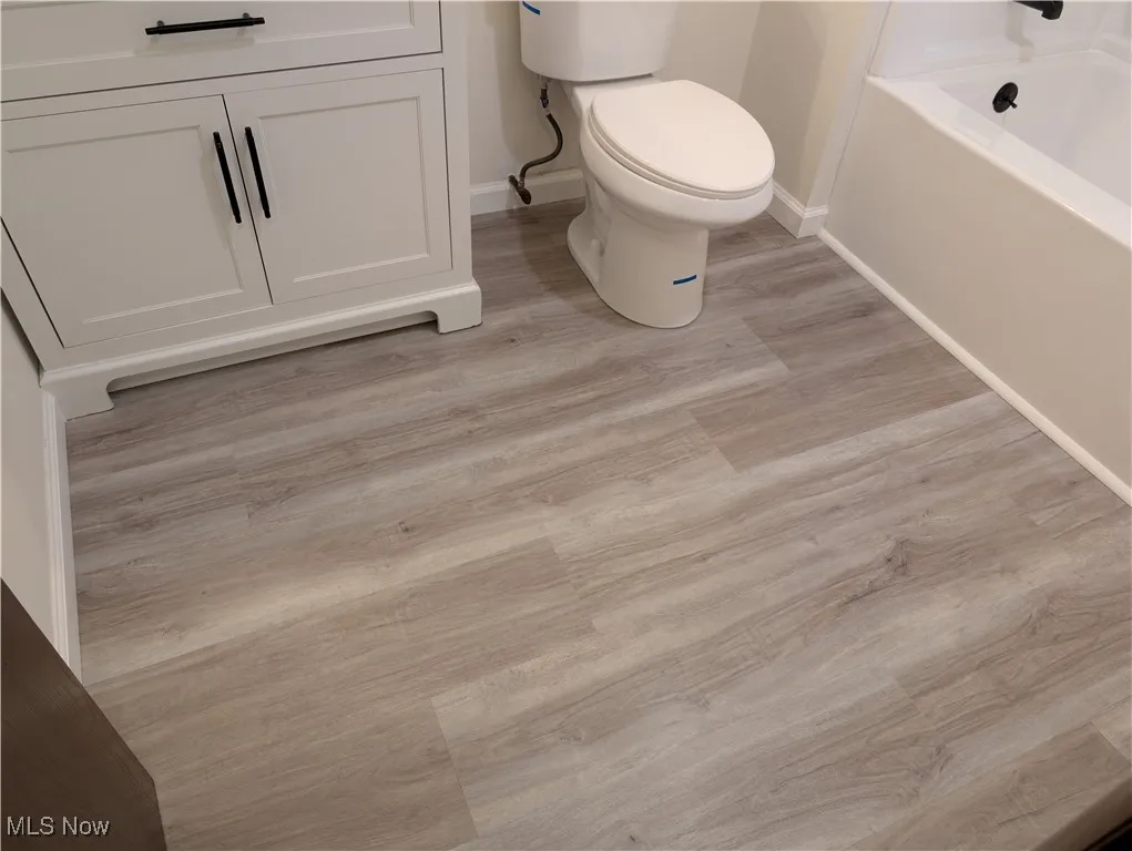 595 Dayton St Akron OH 44310 is a one bedroom townhouse in the North Hill area with a deck, storm door, basement, Living Room, Kitchen & entry on the 1st floor and the bedroom, bathroom and large oversized closet are on the 2nd floor. Recently replaced windows and siding  on the exterior and remodeled interior with new flooring, kitchen and bathroom. $750 per month plus electric by tenant. The landlord has provided trash pickup and off street parking lot. Property is just off Tallmadge Ave with easy access to Route 8.