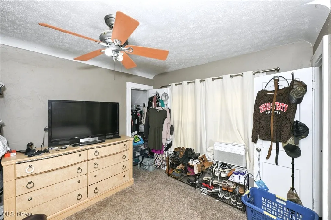 *OTHER SIDE OF MASTER BDRM ~