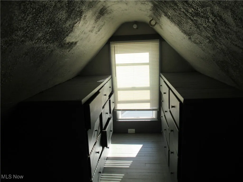 Additional living space with vaulted ceiling