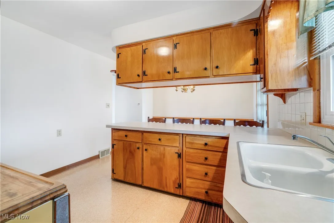 Plenty of counter and cabinet space