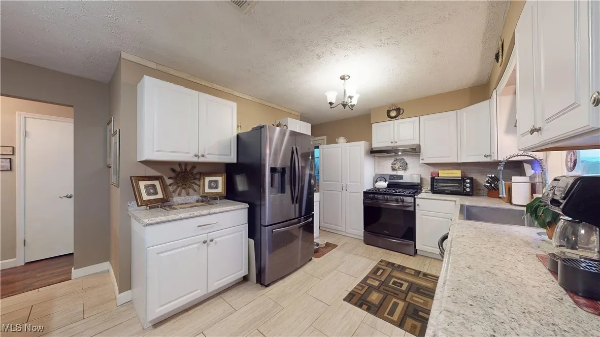 KITCHEN APPLIANCES CONVEY