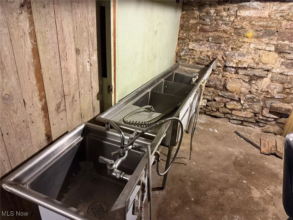 47 W Main Street, Geneva, Ohio 44041,MLS Now Listing ID