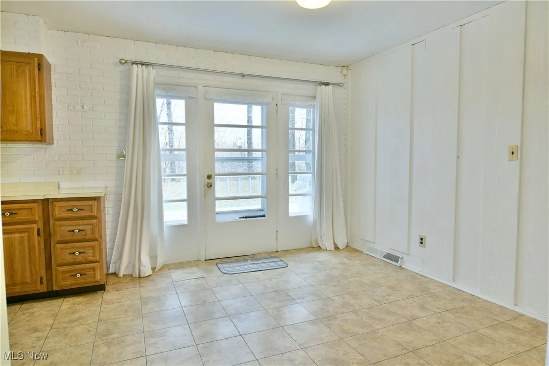 3241 Lynwood Drive, Warren, Ohio 44485,MLS Now Listing ID