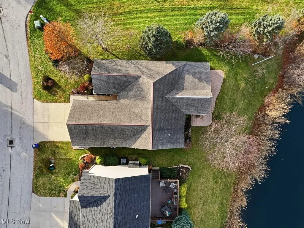 Aerial view of property and surrounding area