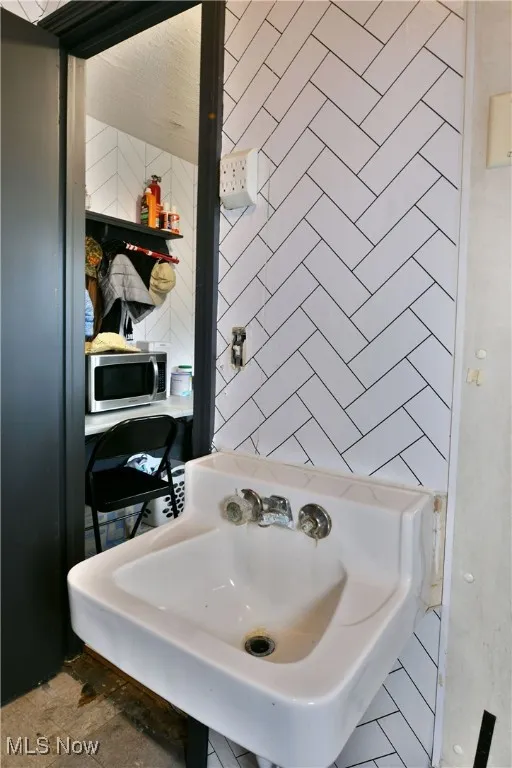 8797 Delin Thomas Road, Kinsman, Ohio 44428,MLS Now Listing ID