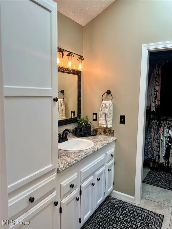 11915 Oak Wood Lane, Chesterland, Ohio 44026,MLS Now Listing ID