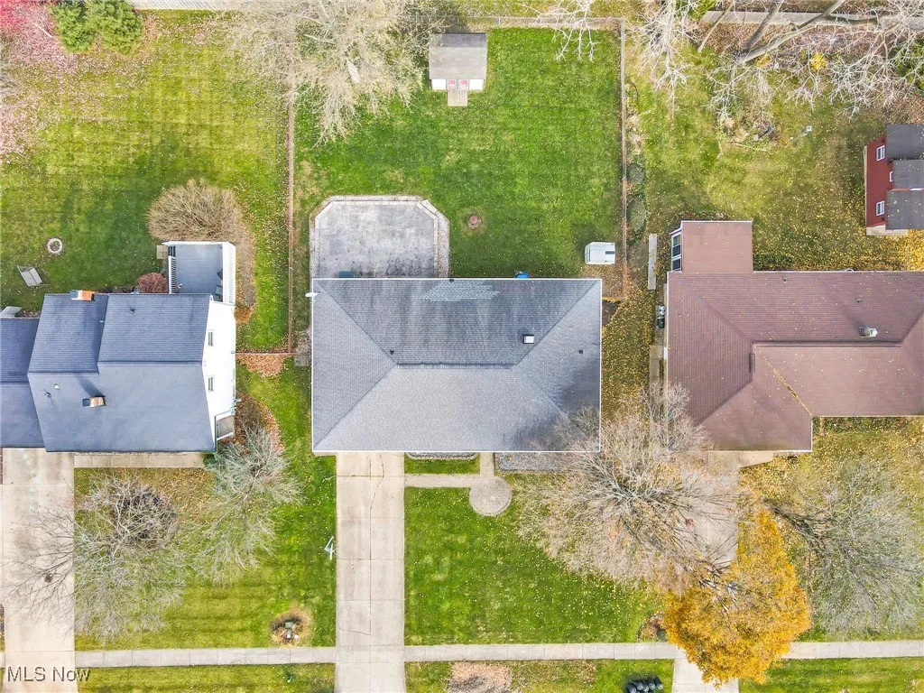 Overhead view of the home and lot