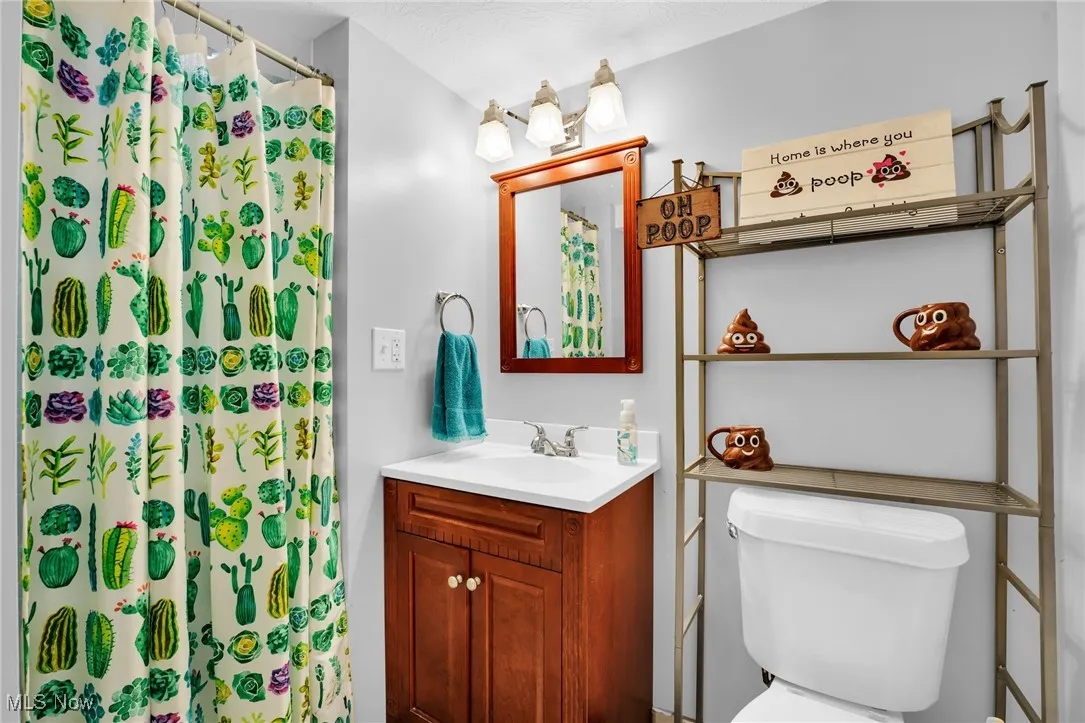 Full bathroom located in the finished basement