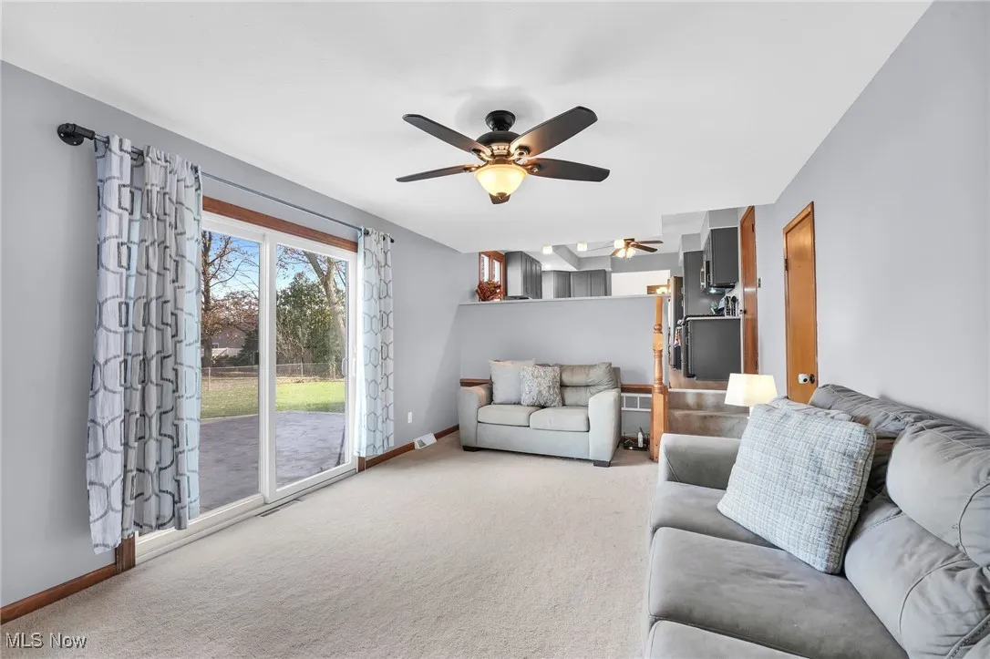 Family room with view to the brand new kitchen