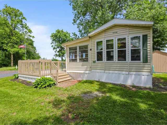 1 Pike Circle, South Hero, Vt 05486, 1 Bedroom Bedrooms, ,1 BathroomBathrooms,Residential,For Sale,Pike,4998266
