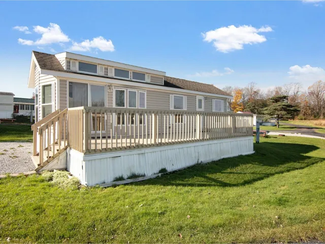 13 Perch Circle, South Hero, Vt 05486, 2 Bedrooms Bedrooms, ,1 BathroomBathrooms,Residential,For Sale,Perch,4999778