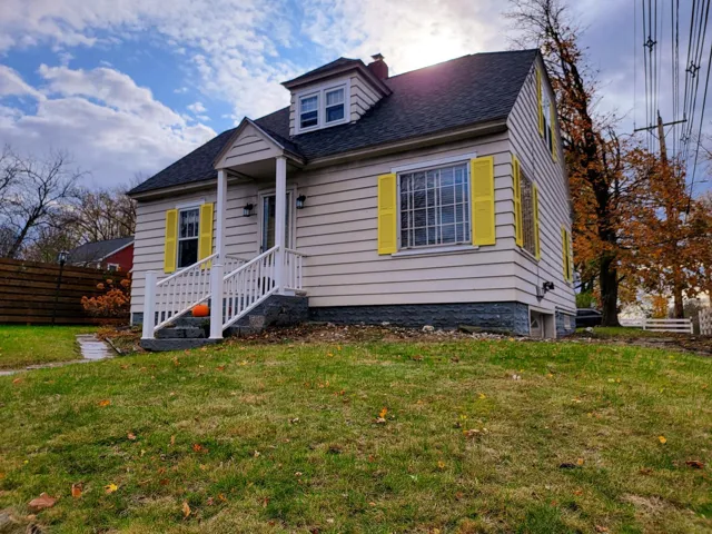 9 Gorge Road, Colchester, Vt 05446, 3 Bedrooms Bedrooms, ,2 BathroomsBathrooms,Residential,For Sale,Gorge,5021855
