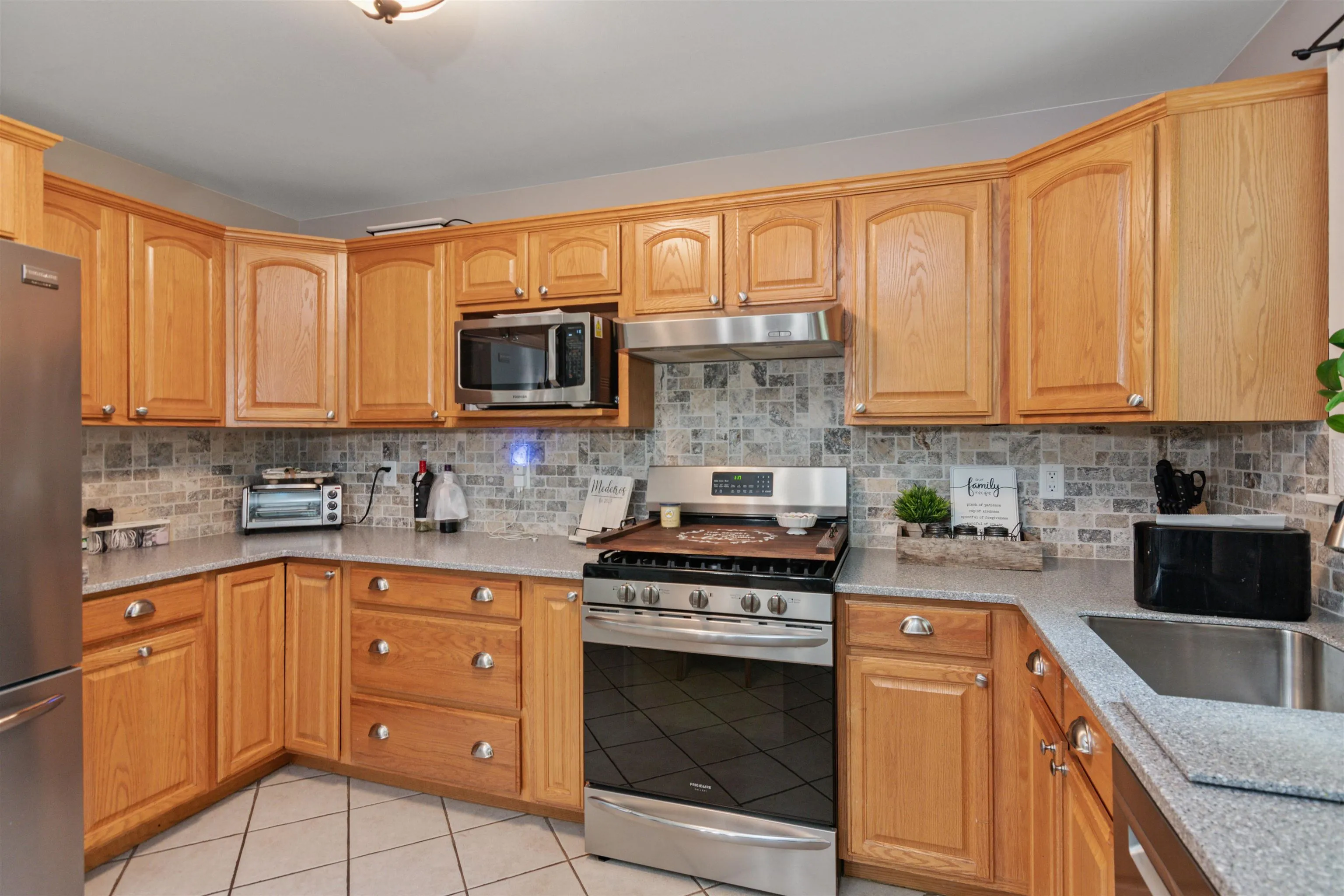 30 Canyon Estates Drive, Colchester, VT 05446, 3 Bedrooms Bedrooms, ,2 BathroomsBathrooms,Residential,For Sale,Canyon Estates,5044111