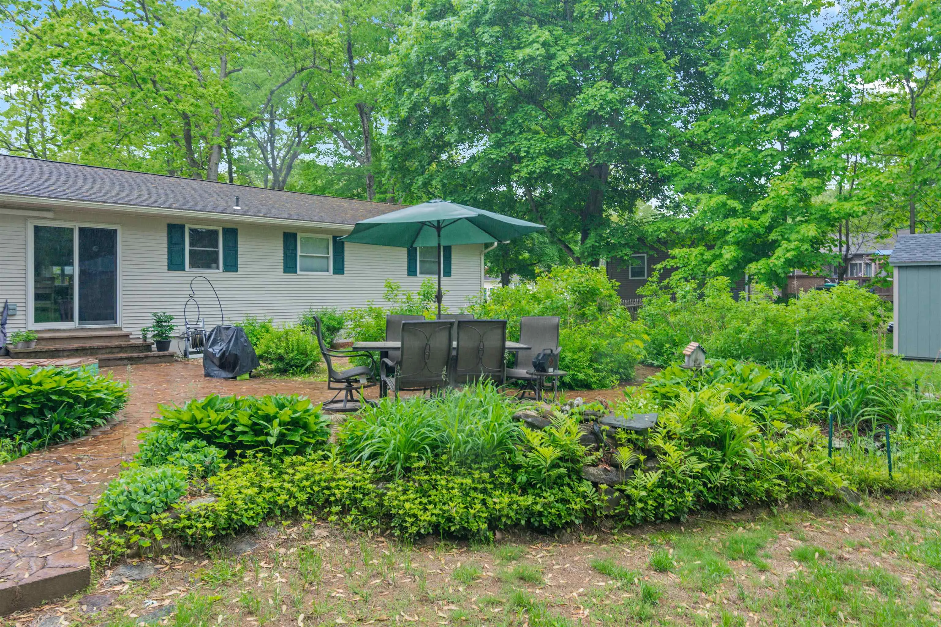 30 Canyon Estates Drive, Colchester, VT 05446, 3 Bedrooms Bedrooms, ,2 BathroomsBathrooms,Residential,For Sale,Canyon Estates,5044111