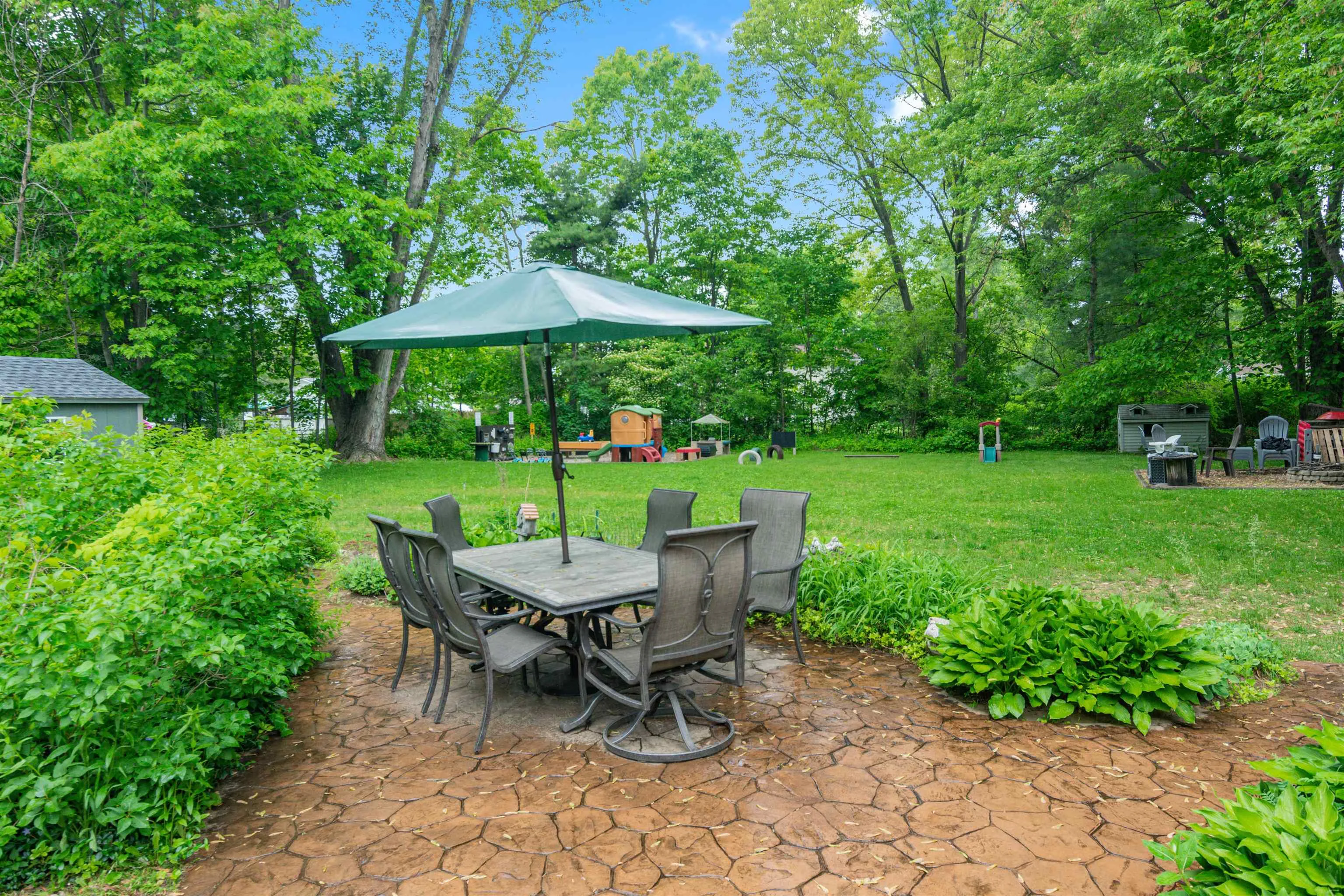 30 Canyon Estates Drive, Colchester, VT 05446, 3 Bedrooms Bedrooms, ,2 BathroomsBathrooms,Residential,For Sale,Canyon Estates,5044111