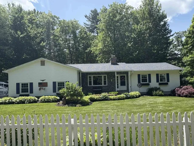 3 Logwood Circle, Essex, VT 05452, 3 Bedrooms Bedrooms, ,2 BathroomsBathrooms,Residential,For Sale,Logwood,5044294