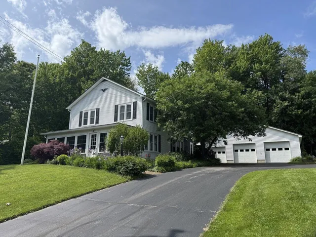 28 Cascade Street, Essex Junction, VT 05452, 4 Bedrooms Bedrooms, ,3 BathroomsBathrooms,Residential,For Sale,Cascade,5044920