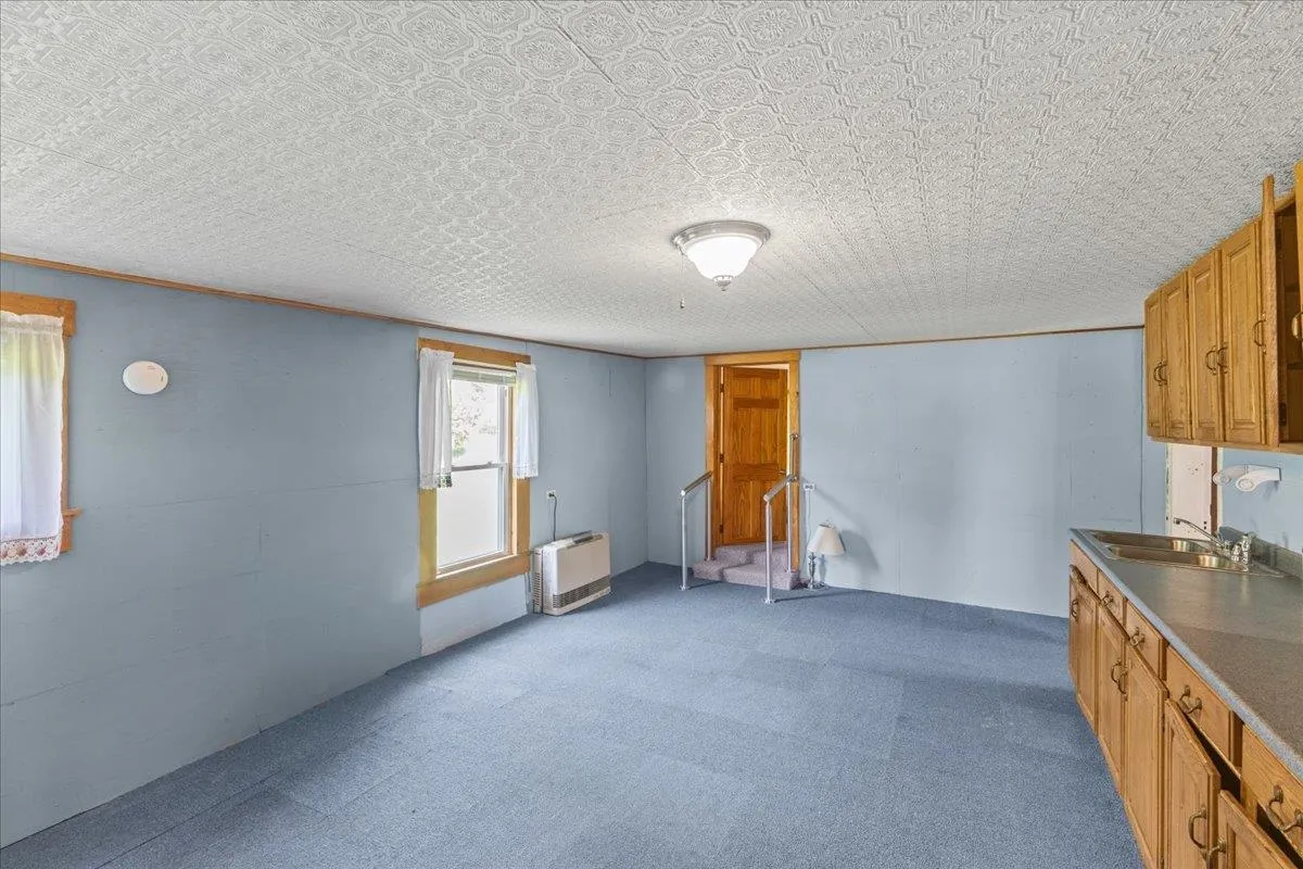 57 Pearl Street, Grand Isle, VT 05458, 4 Bedrooms Bedrooms, ,2 BathroomsBathrooms,Residential,For Sale,Pearl,5044978