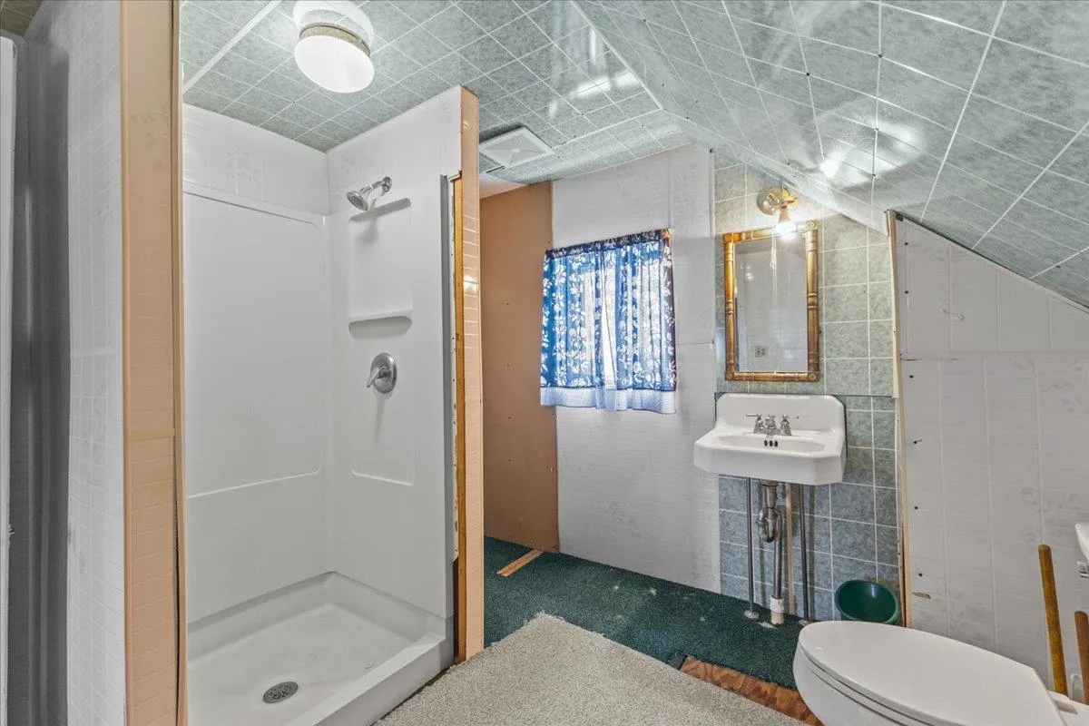 57 Pearl Street, Grand Isle, VT 05458, 4 Bedrooms Bedrooms, ,2 BathroomsBathrooms,Residential,For Sale,Pearl,5044978