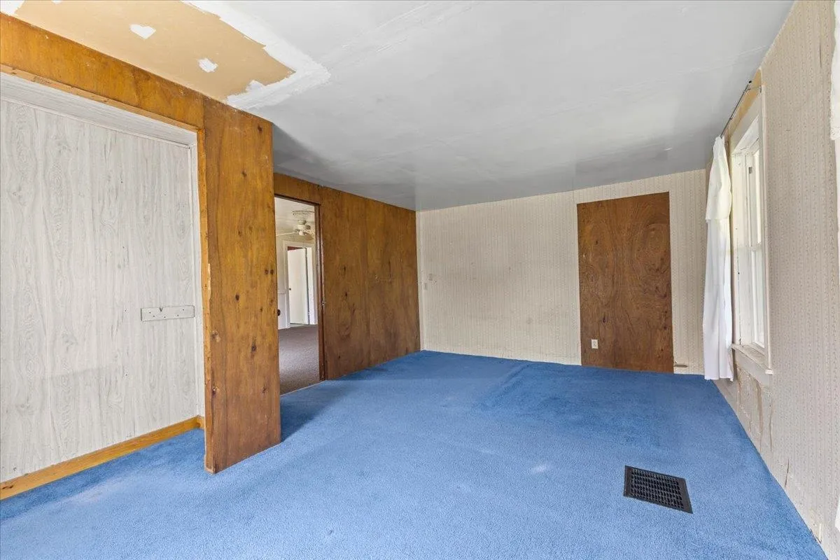 57 Pearl Street, Grand Isle, VT 05458, 4 Bedrooms Bedrooms, ,2 BathroomsBathrooms,Residential,For Sale,Pearl,5044978
